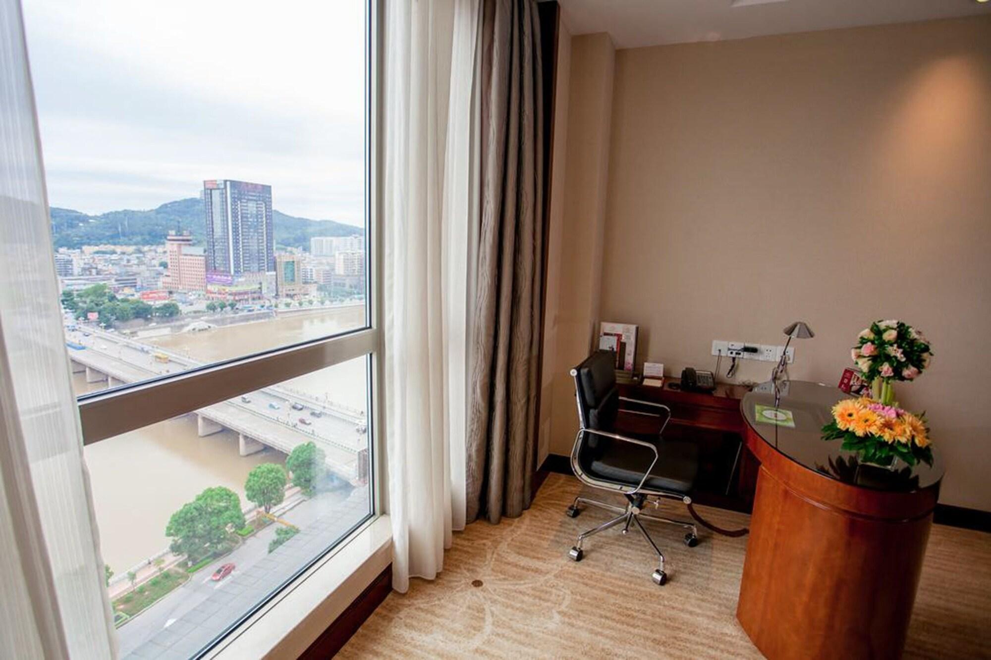 Ramada Plaza Shaoguan City Centre Exterior foto